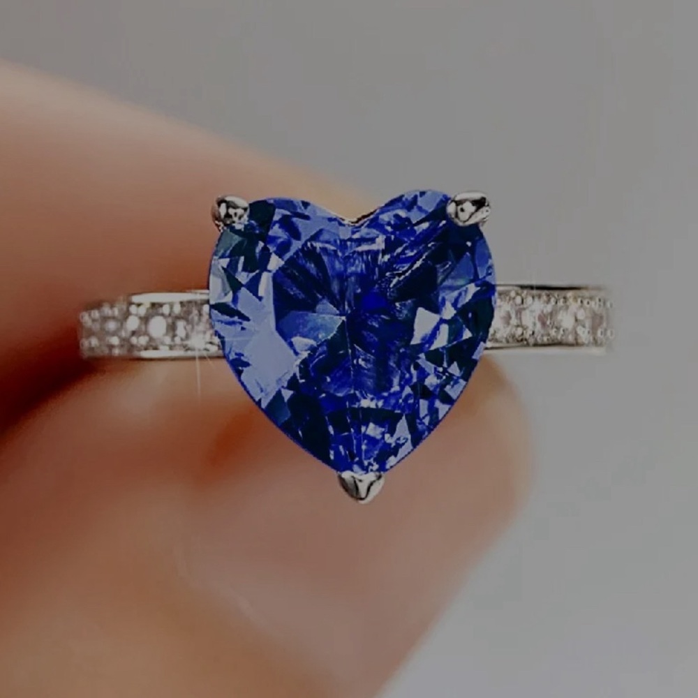 WEDDDING RING SET - Picture 2 of 3